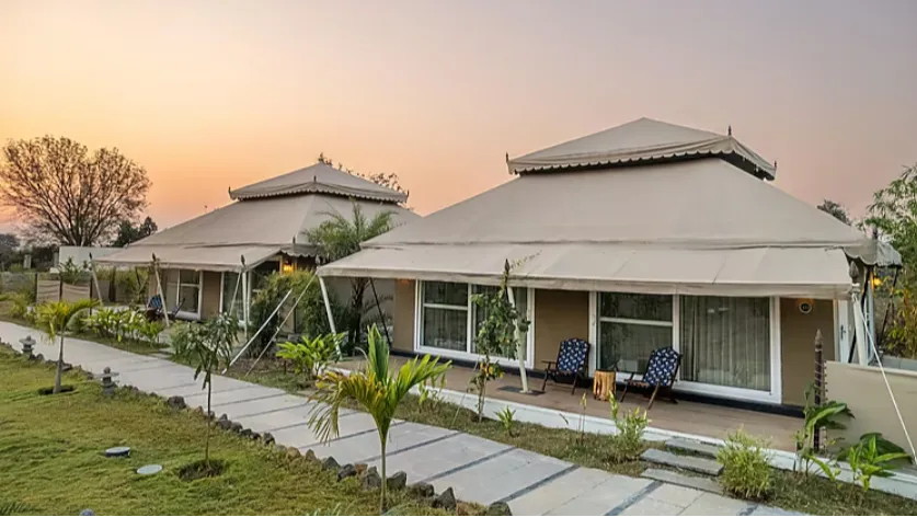 Luxury Tent with Private Courtyard